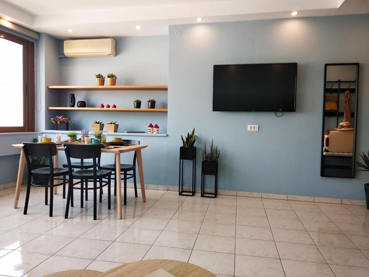Light Blue Apartment Heraklion  Bagian luar foto