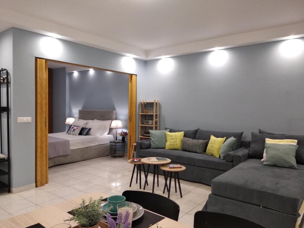 Light Blue Apartment Heraklion  Bagian luar foto