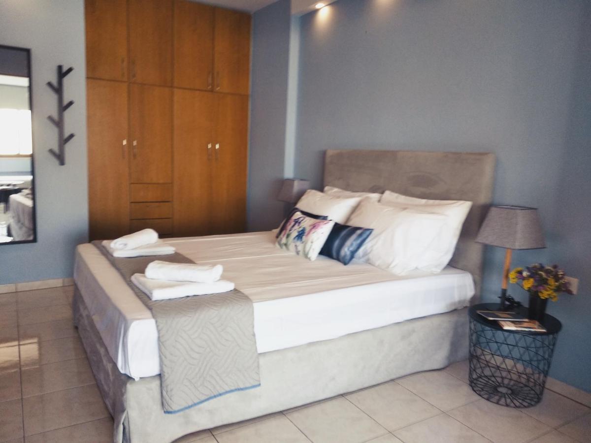 Light Blue Apartment Heraklion  Bagian luar foto